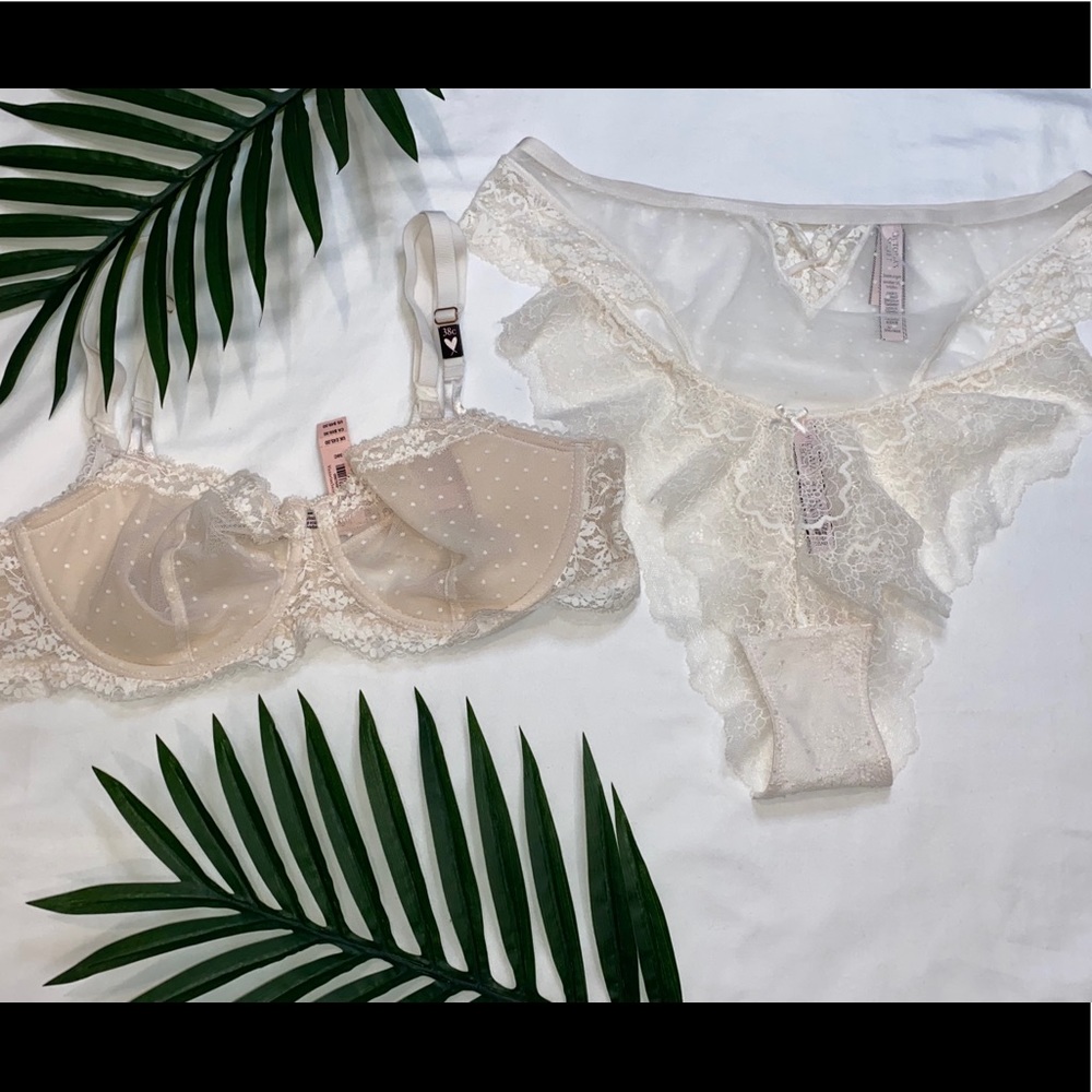 NWT VS Dream Angels Bra & Panty Set